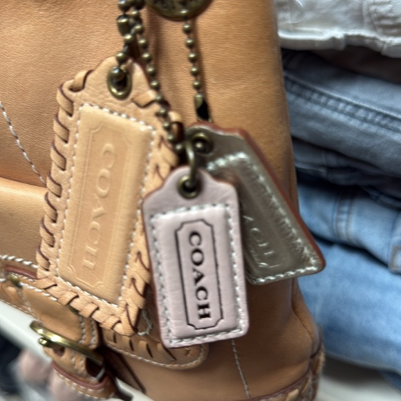 Rare vintage  COACH POPPY Leather Whipstich HIPPIE 19013 MSRP $328 - Picture 2 of 9